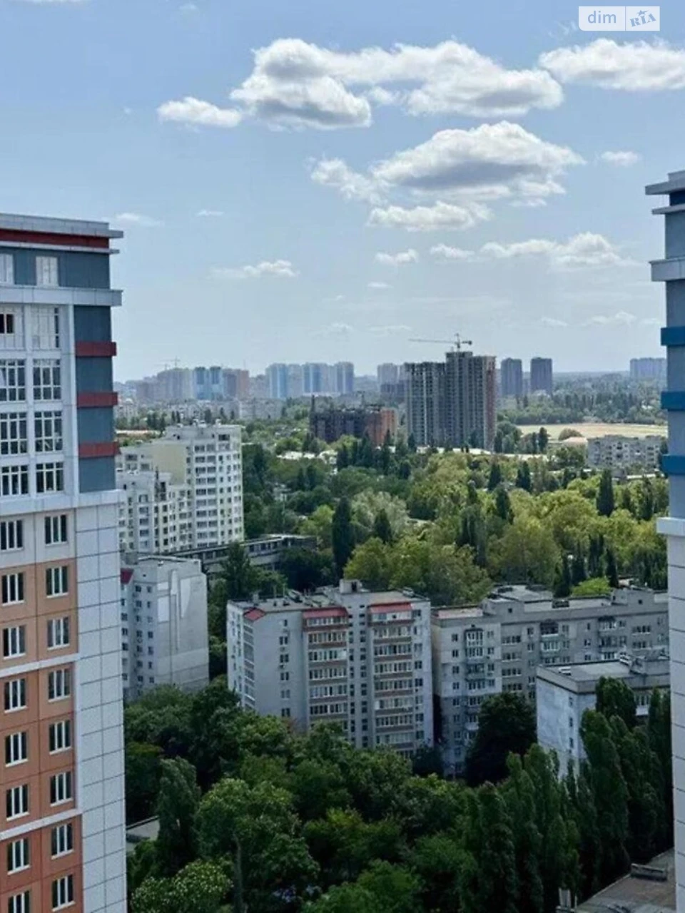 Sale of Apartment in the Four Seasons Residential Complex