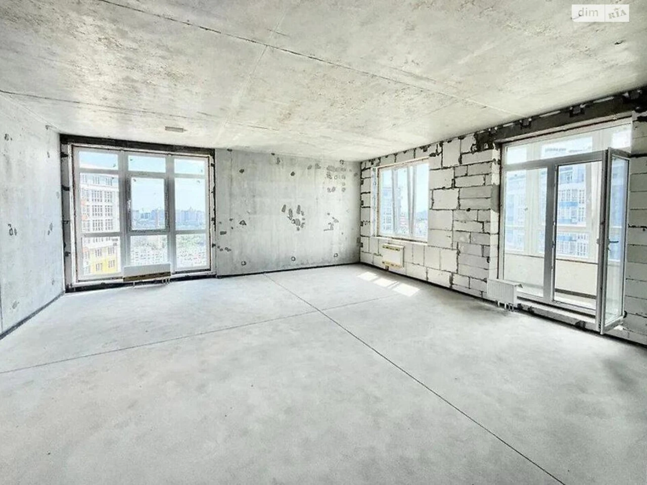 Sale of Apartment in the Four Seasons Residential Complex