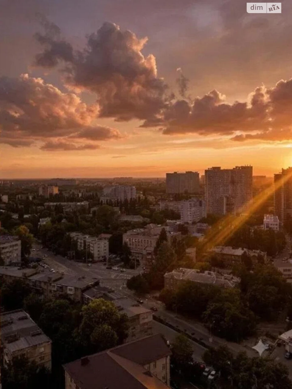 Sale of Apartment in the Four Seasons Residential Complex