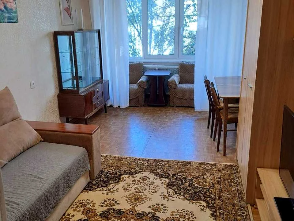 Apartment. Pechenyzka St., Kyiv