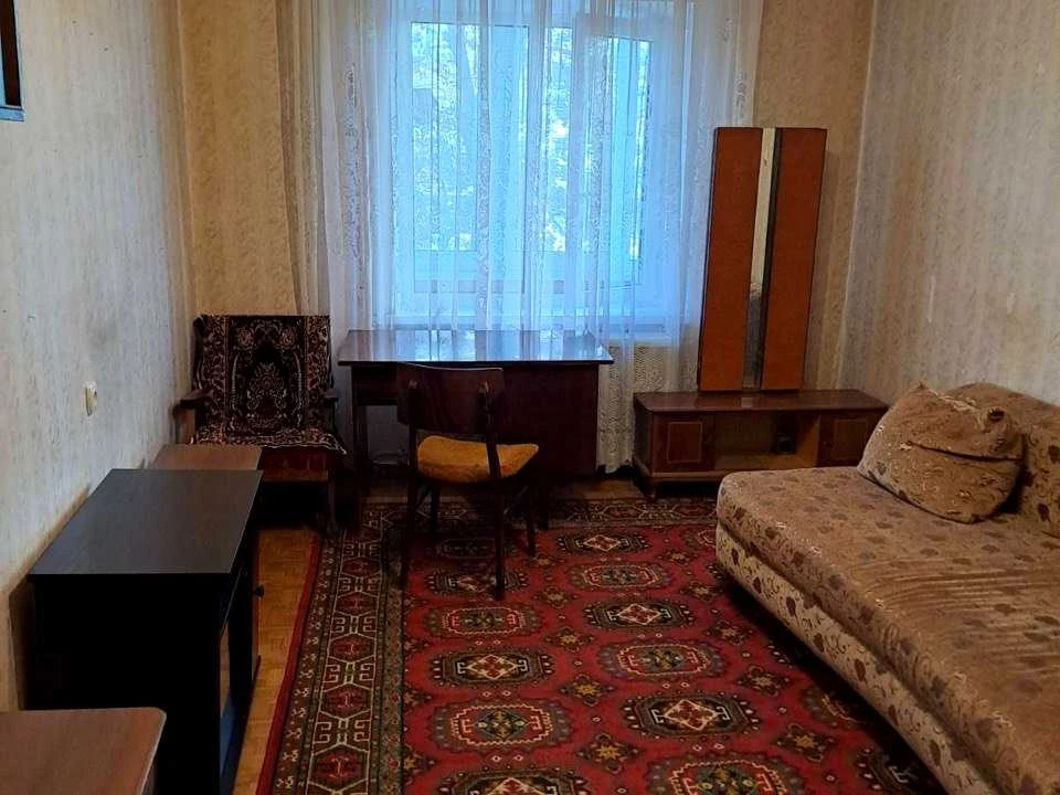 Apartment. Pechenyzka St., Kyiv