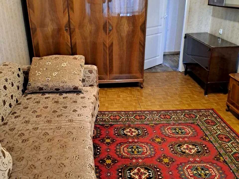 Apartment. Pechenyzka St., Kyiv