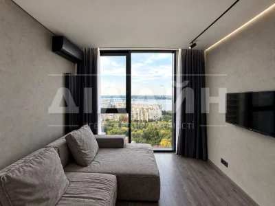Apartment. Дніpro, Volodymyr Verнадського St.