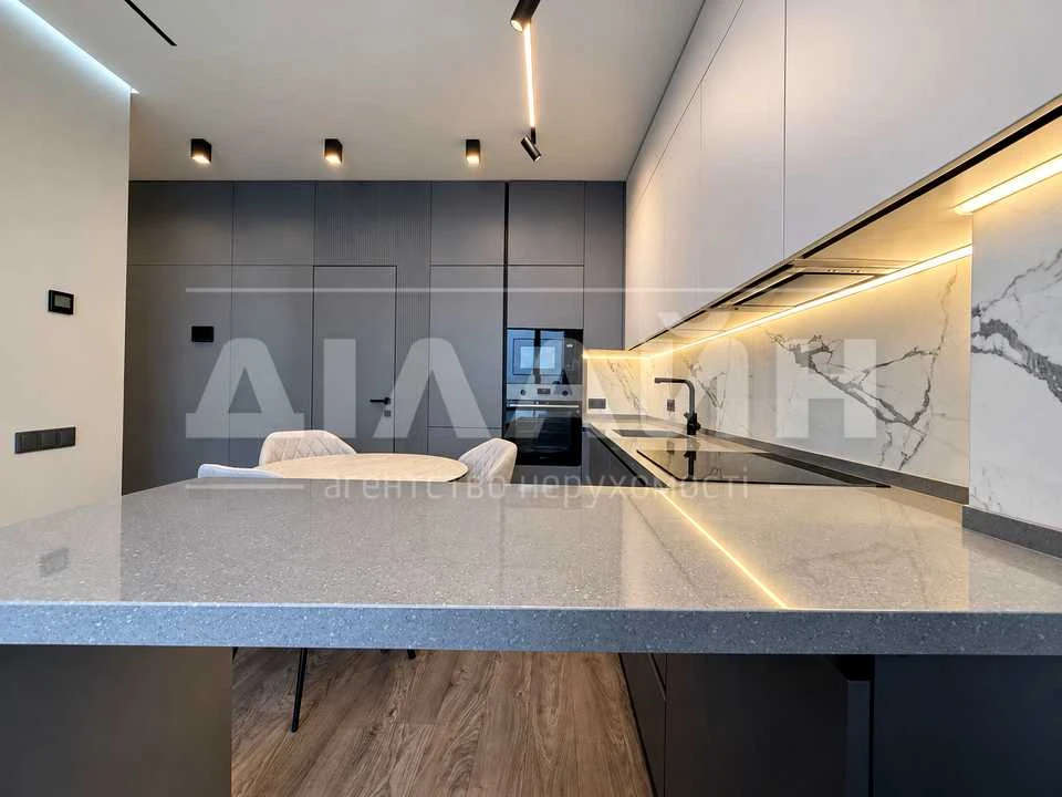 Apartment. Дніpro, Volodymyr Verнадського St.