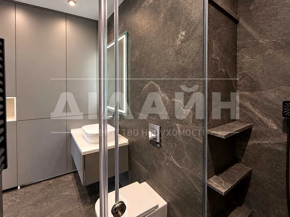 Apartment. Дніpro, Volodymyr Verнадського St.
