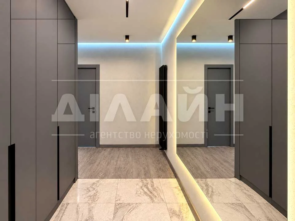 Apartment. Дніpro, Volodymyr Verнадського St.