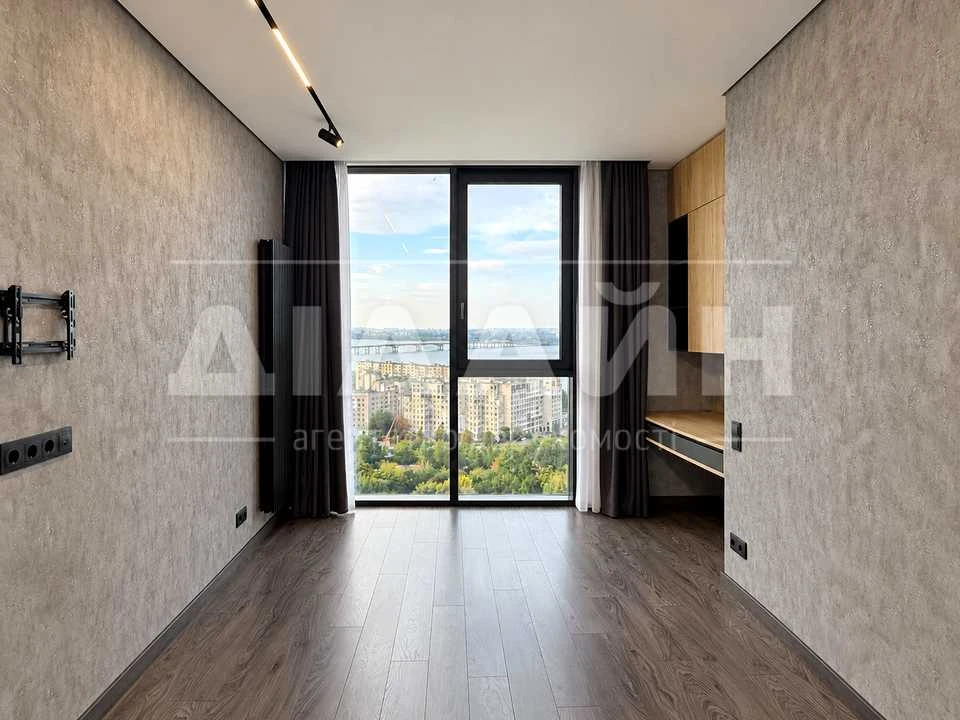 Apartment. Дніpro, Volodymyr Verнадського St.