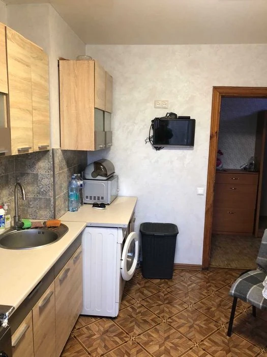 Продам 3 ком.  чешку, ул. Махачкалинская/ 22 школа