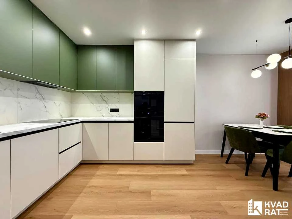 Apartment. Ivano-Frankivsk, Kimikiv St.