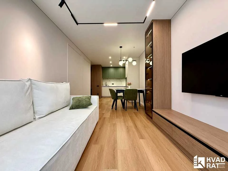 Apartment. Ivano-Frankivsk, Kimikiv St.