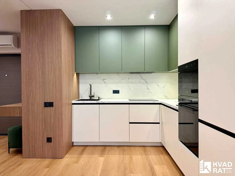 Apartment. Ivano-Frankivsk, Kimikiv St.