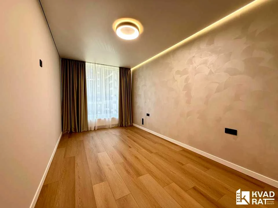 Apartment. Ivano-Frankivsk, Kimikiv St.