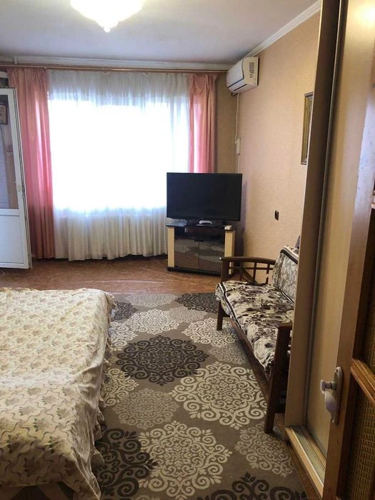 Продам 3 ком.  чешку, ул. Махачкалинская/ 22 школа
