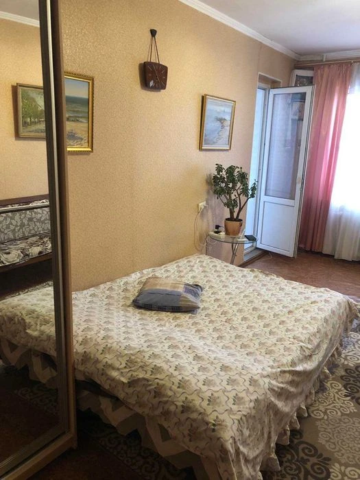 Продам 3 ком.  чешку, ул. Махачкалинская/ 22 школа