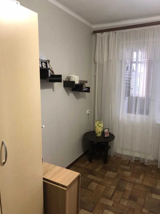 Продам 3 ком.  чешку, ул. Махачкалинская/ 22 школа