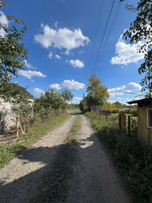 Продам приватизовану земельну ділянку біля Луцька!