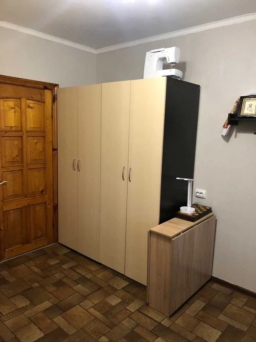 Продам 3 ком.  чешку, ул. Махачкалинская/ 22 школа