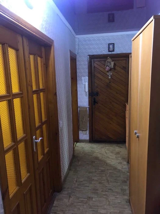 Продам 3 ком.  чешку, ул. Махачкалинская/ 22 школа