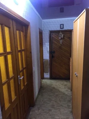 Продам 3 ком.  чешку, ул. Махачкалинская/ 22 школа