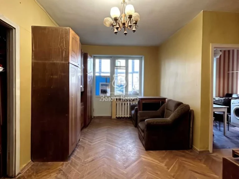 Продам 2-к квартиру в Киеве, Днепровский, улица Будівельників, 5