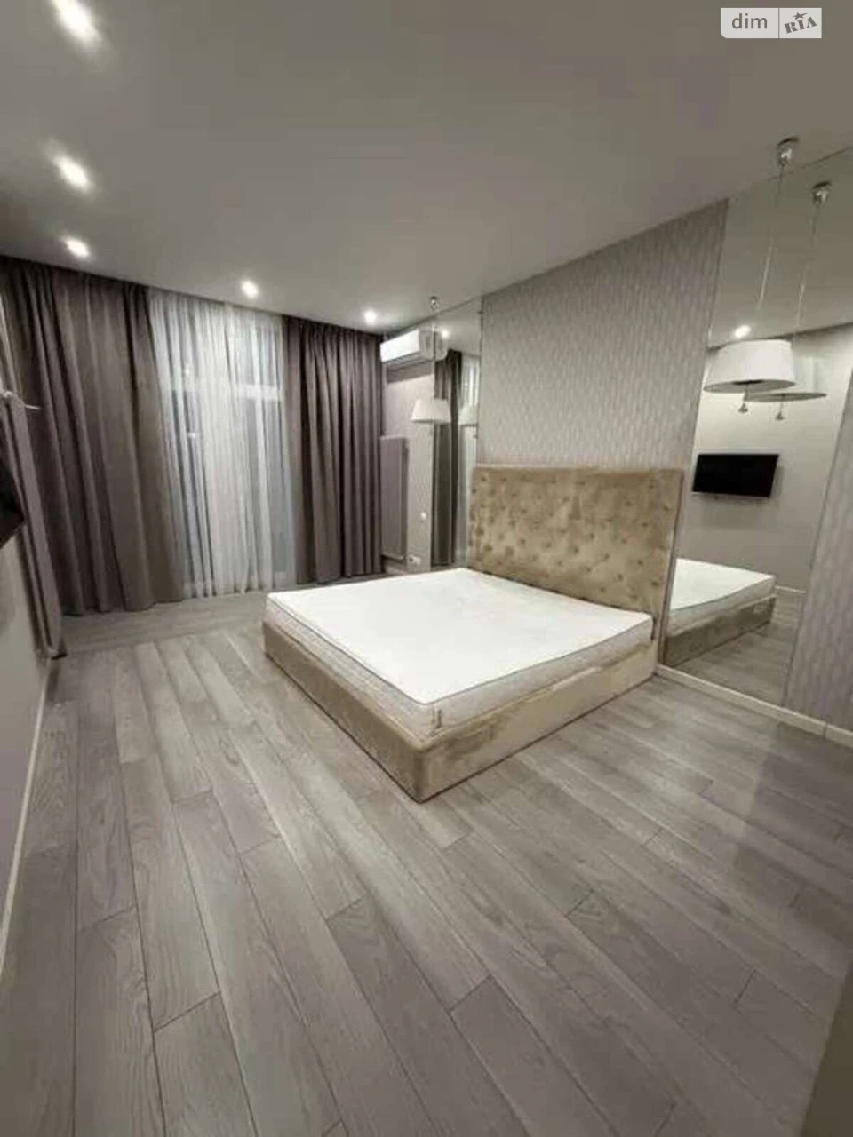 Sale of Apartment at Sapernoye Pole