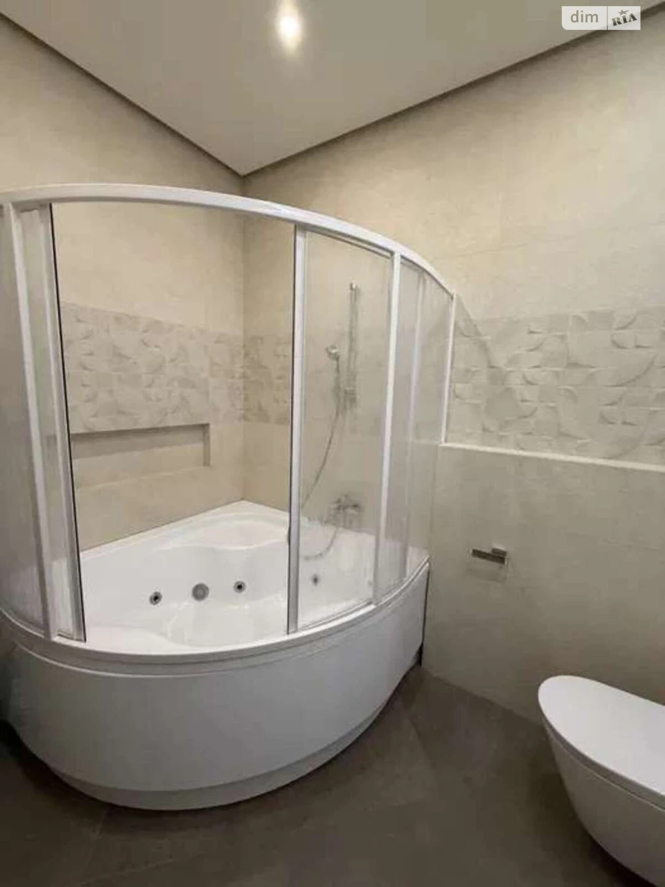 Sale of Apartment at Sapernoye Pole
