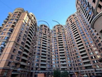 Квартира. Київ, Старонаводницька вул.