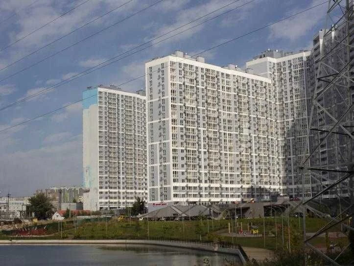 Продаж машиномісця в підземному паркінгу ЖК «Лебединий» — ЗД