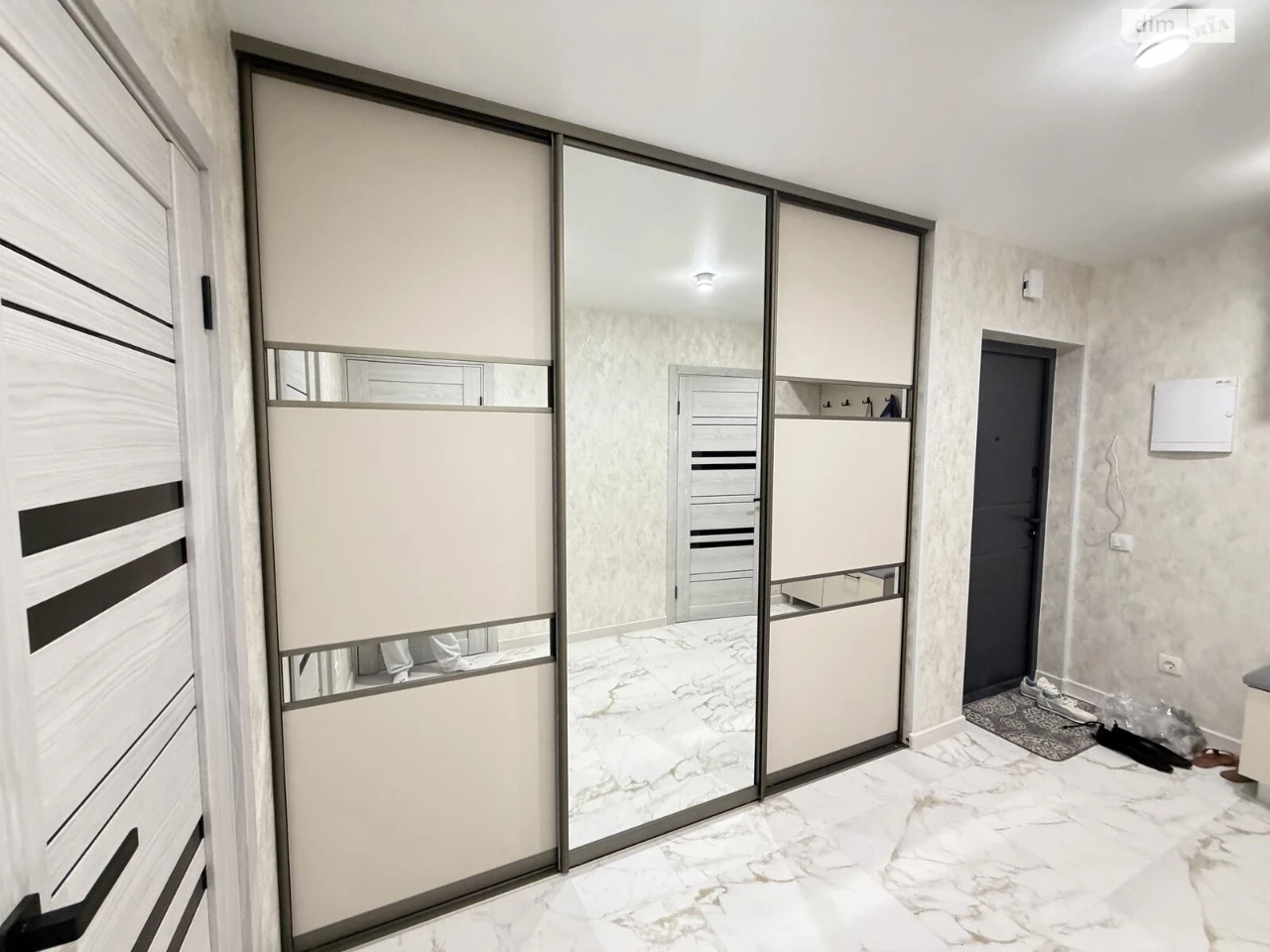 Long-Term Rental Apartment, Zamostyan district