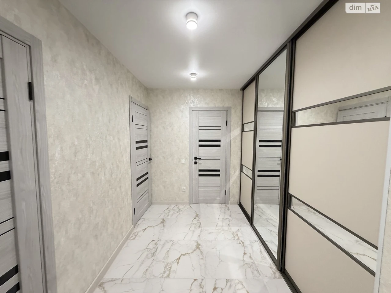 Long-Term Rental Apartment, Zamostyan district