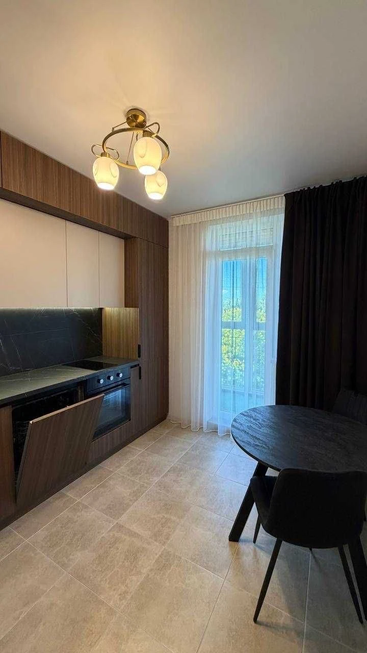 For sale a beautiful apartment in a new house on Tarasova, Yaroslav M