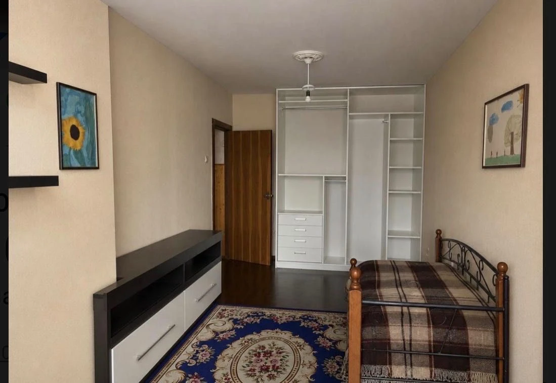 Sale of a 2-room apartment, near the center