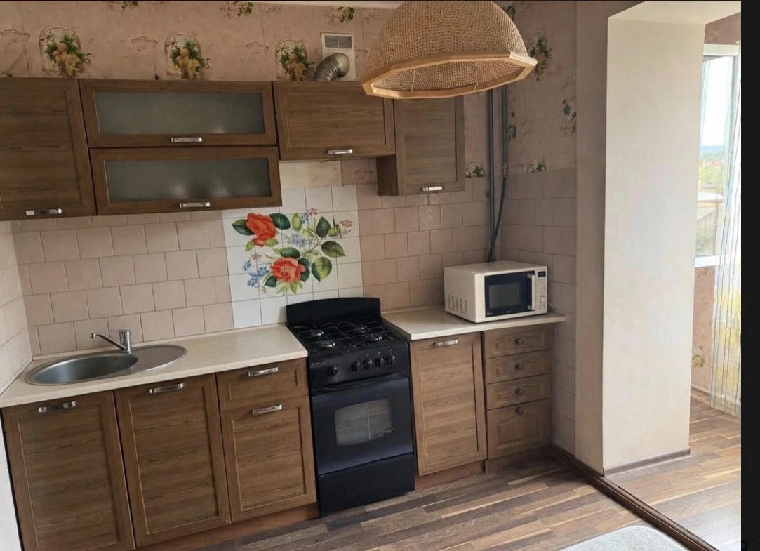 Sale of a 2-room apartment, near the center