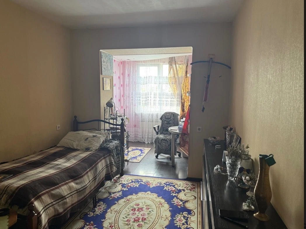 Sale of a 2-room apartment, near the center