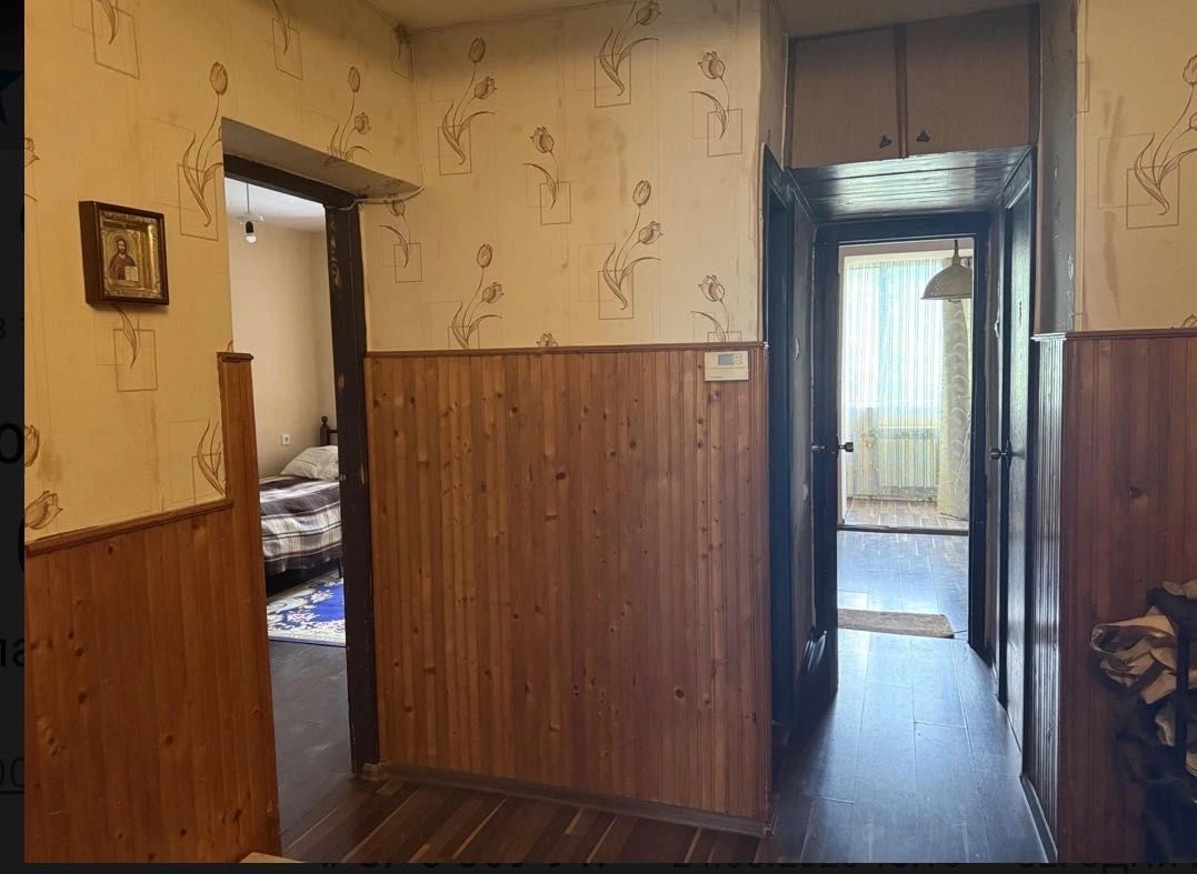 Sale of a 2-room apartment, near the center