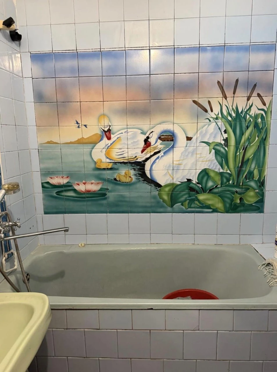 Sale of a 2-room apartment, near the center