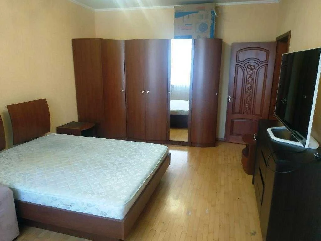 Сдается 2-комнатная квартира 70 м², улица Анны Ахматовой, 47