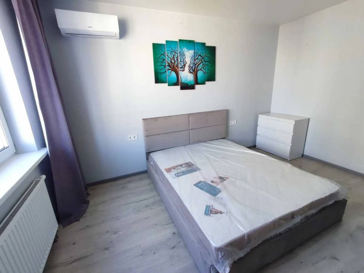 Rent 1-room apartment 45 sq m, Rodyny Kryste, 20