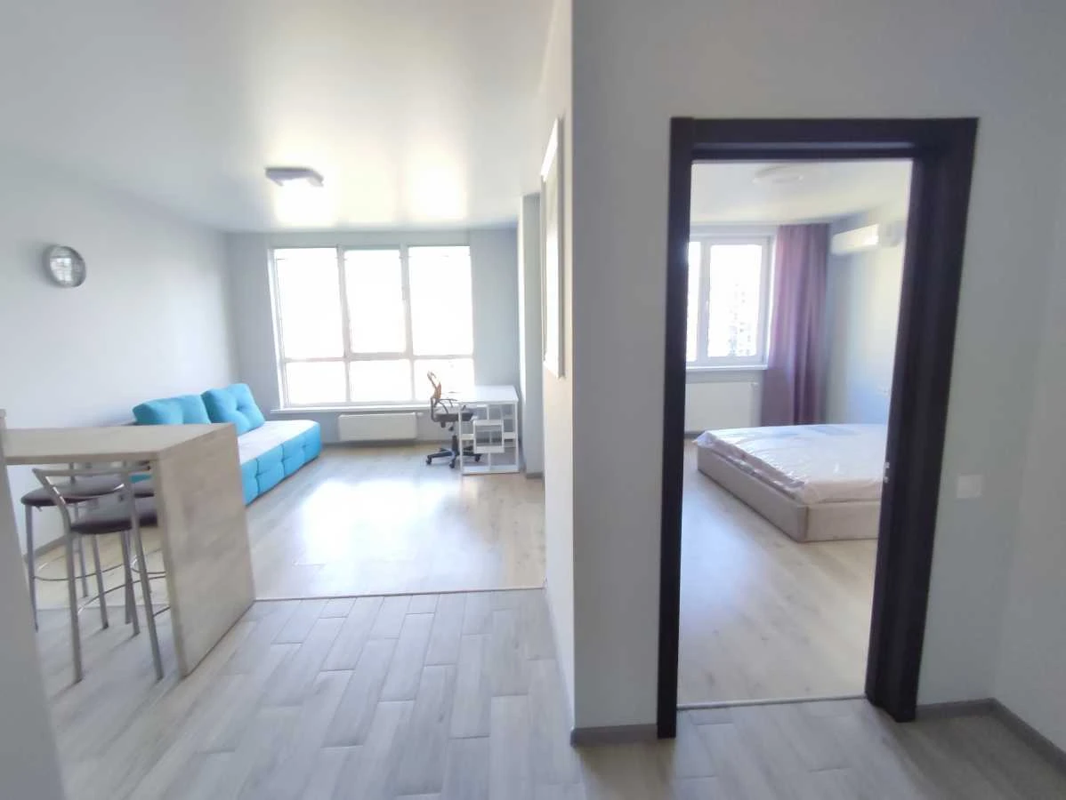 Rent 1-room apartment 45 sq m, Rodyny Kryste, 20