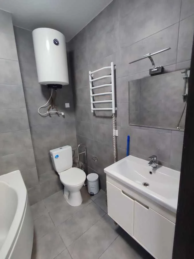 Rent 1-room apartment 45 sq m, Rodyny Kryste, 20
