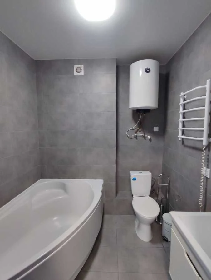 Rent 1-room apartment 45 sq m, Rodyny Kryste, 20