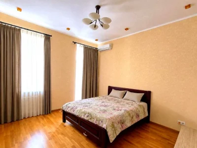 Apartment. Kharkiv, Sumska St. (Karl Liebknecht)