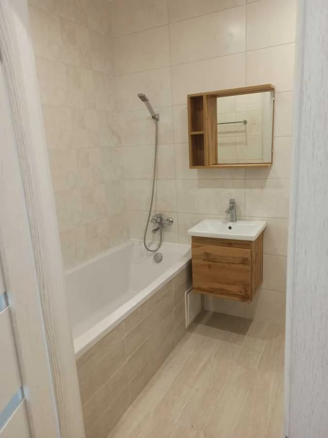 Rent of a 2-room apartment 66 sq m, Oleksandra Olesia St., 4A