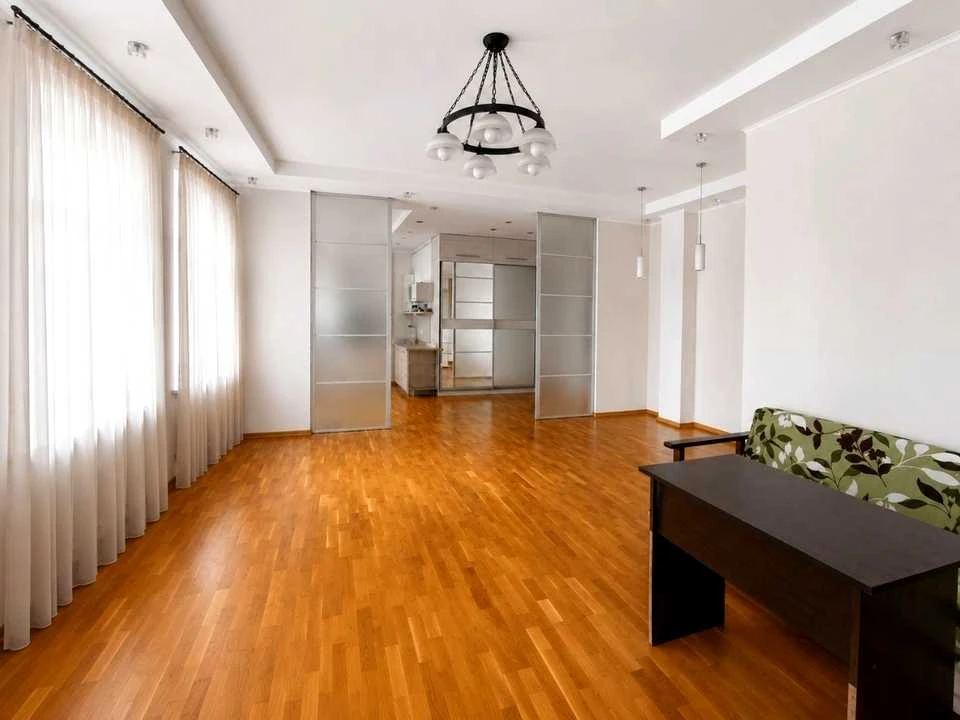 Apartment. Kharkiv, Sumska St. (Karl Liebknecht)