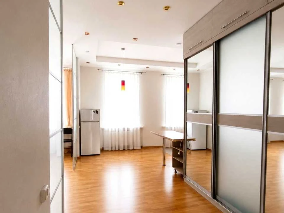 Apartment. Kharkiv, Sumska St. (Karl Liebknecht)