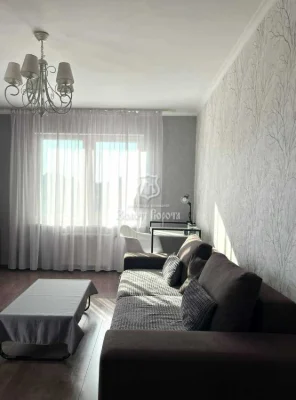 Продажа 2-комнатной квартиры 72.9 м², Михаила Донца ул., Лом
