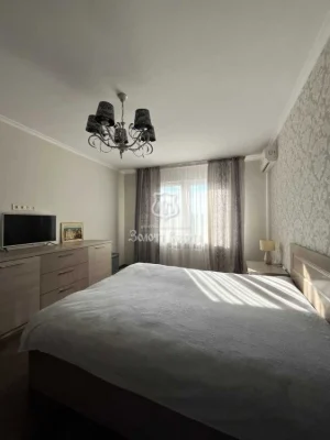 Продажа 2-комнатной квартиры 72.9 м², Михаила Донца ул., Лом