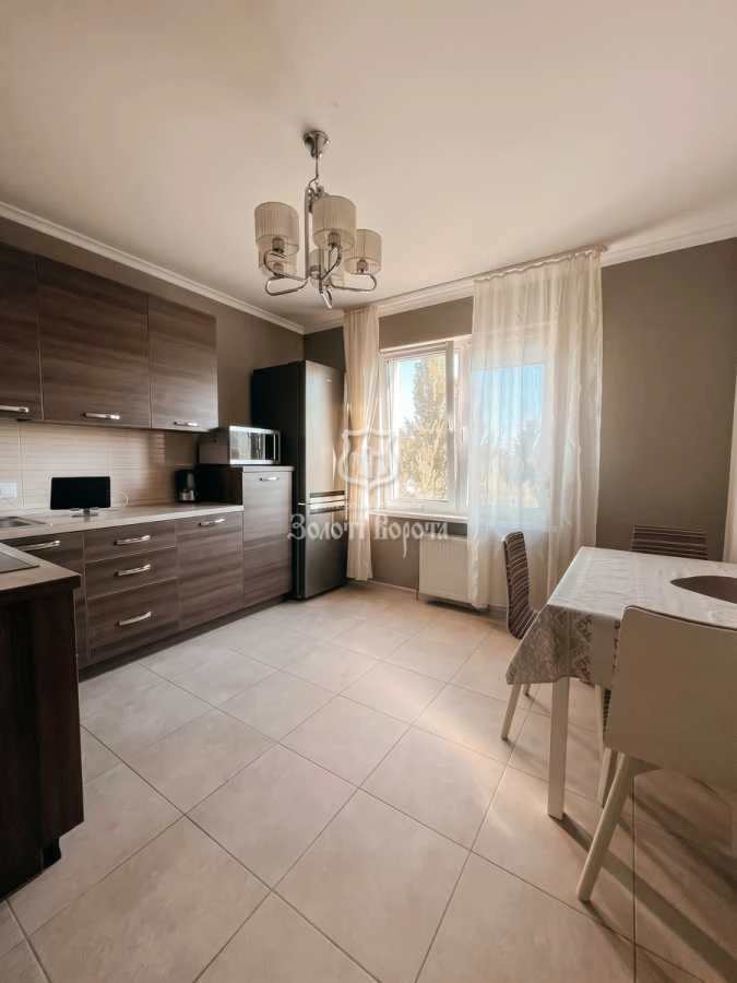 Продажа 2-комнатной квартиры 72.9 м², Михаила Донца ул., Лом