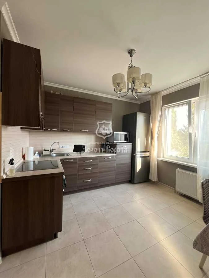 Продажа 2-комнатной квартиры 72.9 м², Михаила Донца ул., Лом