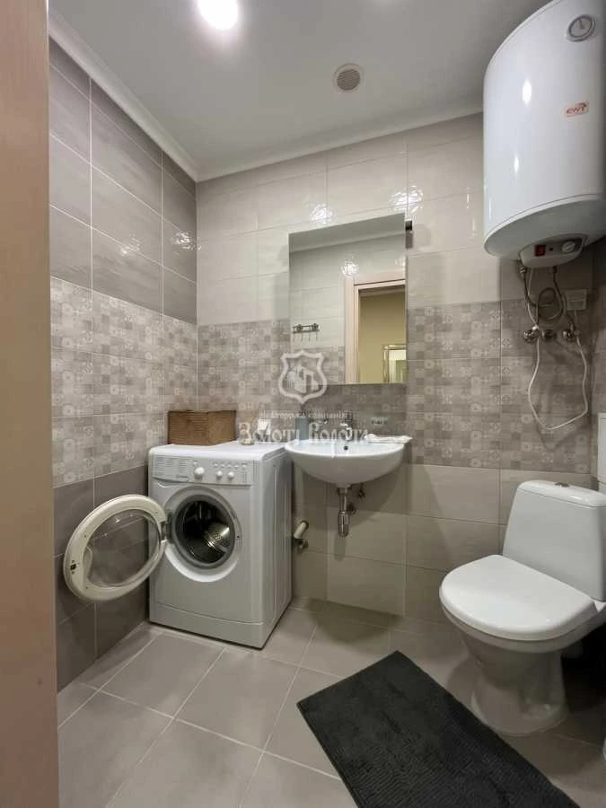 Продажа 2-комнатной квартиры 72.9 м², Михаила Донца ул., Лом